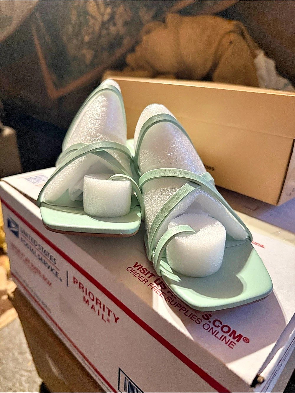 SODA Install-S Platform Sandals in Green & White US 7 NWT